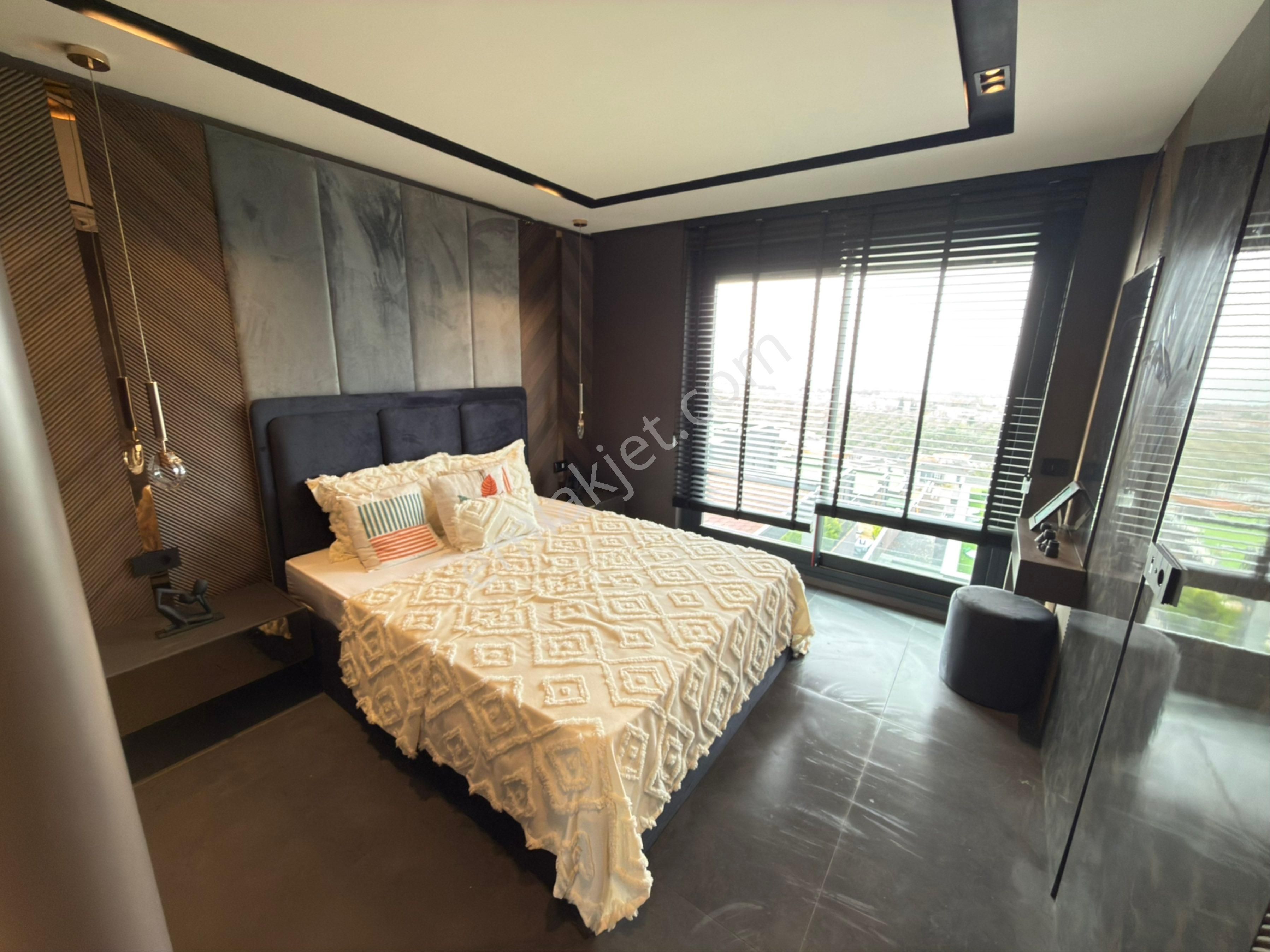 Kuşadası Soğucak’ta Panoramik Deniz Manzaralı Ultra Lüks Müstakil Villa - Görsel 16