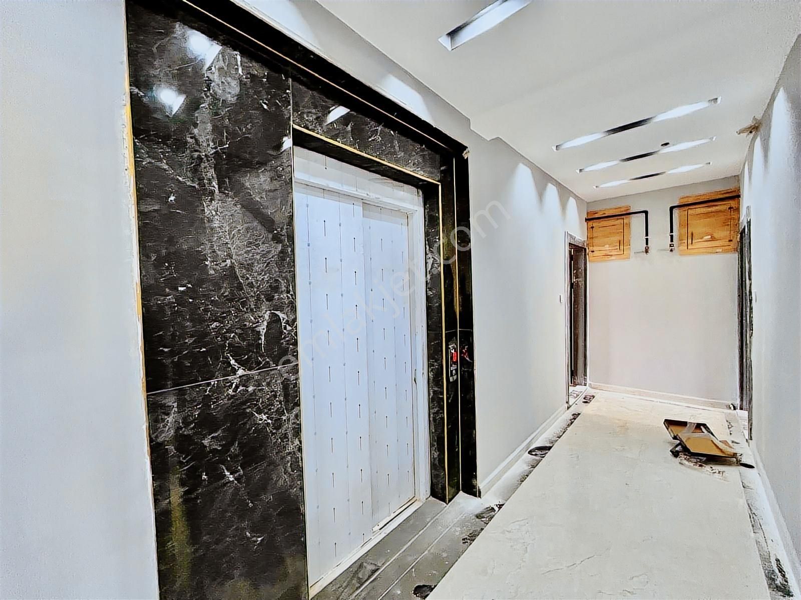 Acl Emlak'dan Karaköprü Seyrantepe'de 1+1 Satılık Lüks Daire - Görsel 9