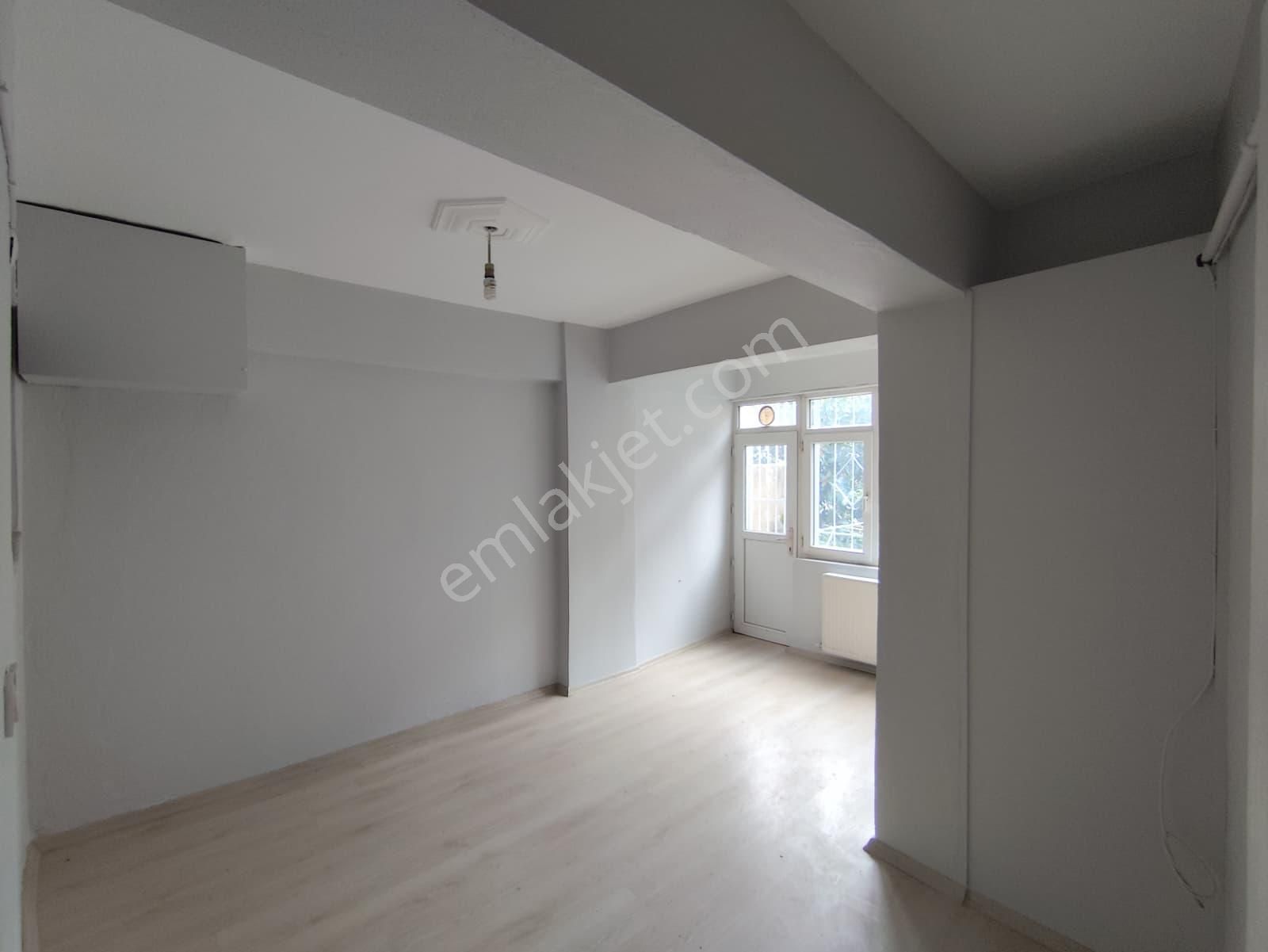 Eyüpsultan Nişanca 1+1 45 M2 Bahçe Kullanımlı Daire 15.000.-tl - Görsel 3
