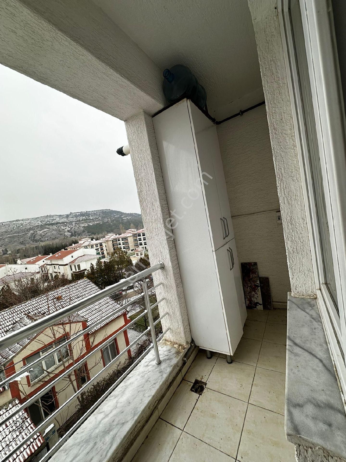 Asansörlü Güney Cepheli Kiralık Daire - Görsel 12