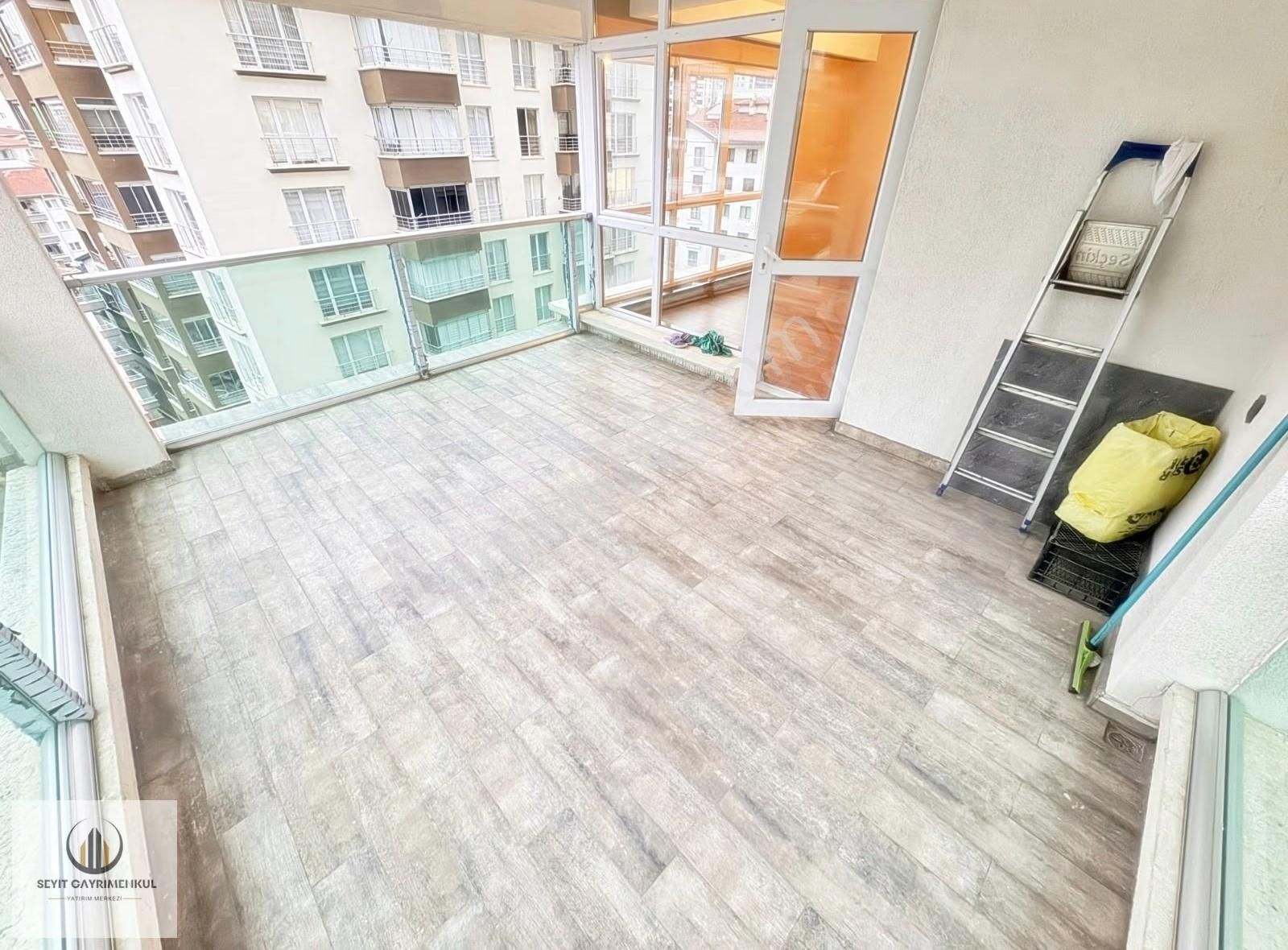 ▄seyit Gayrimenkul▄nato Yolu Cad_yakını 4.kat Konumlu Sitede 3+1 - Görsel 18