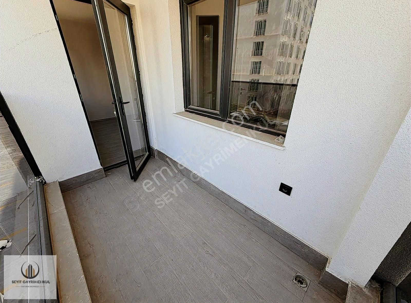 İster Yatırımlık_ister Oturumluk!bölgenin Prestiji Ege'de 1+1_!! - Görsel 3