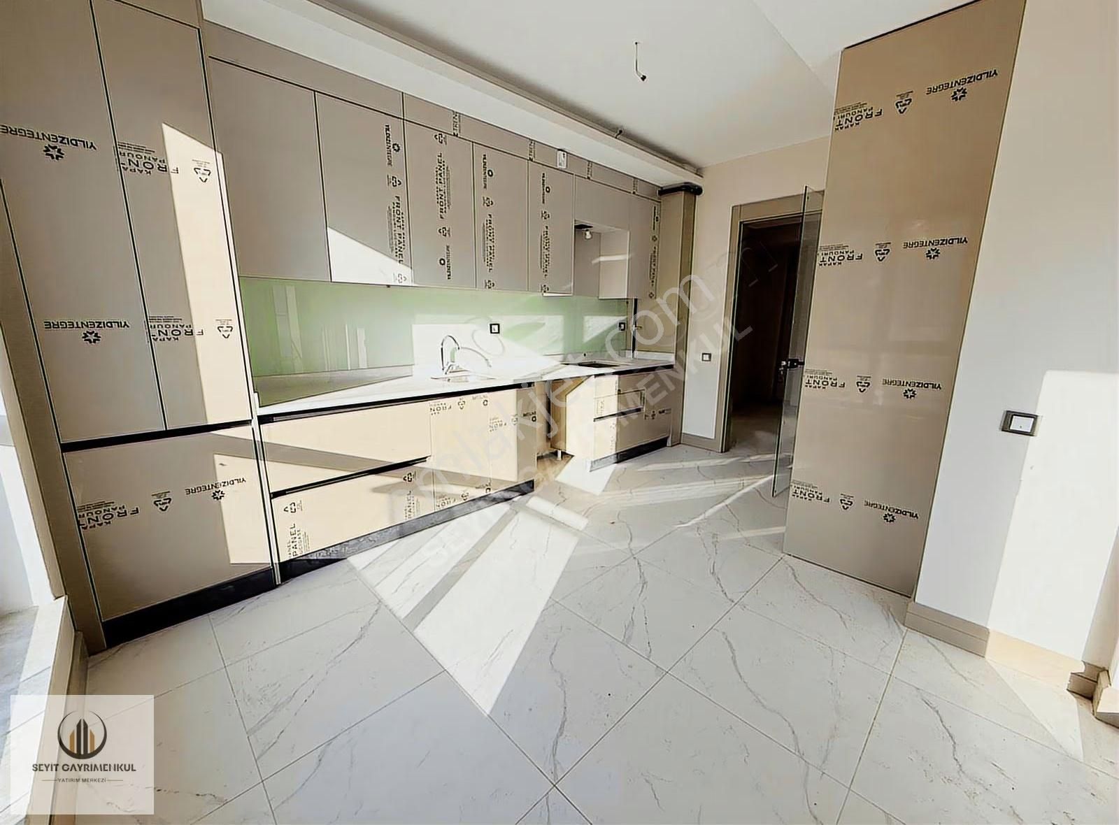 Mamak'ın Gözdesi Alya Vita'da Sınırsız Kredili Cadde Cep 2.kat_! - Görsel 24