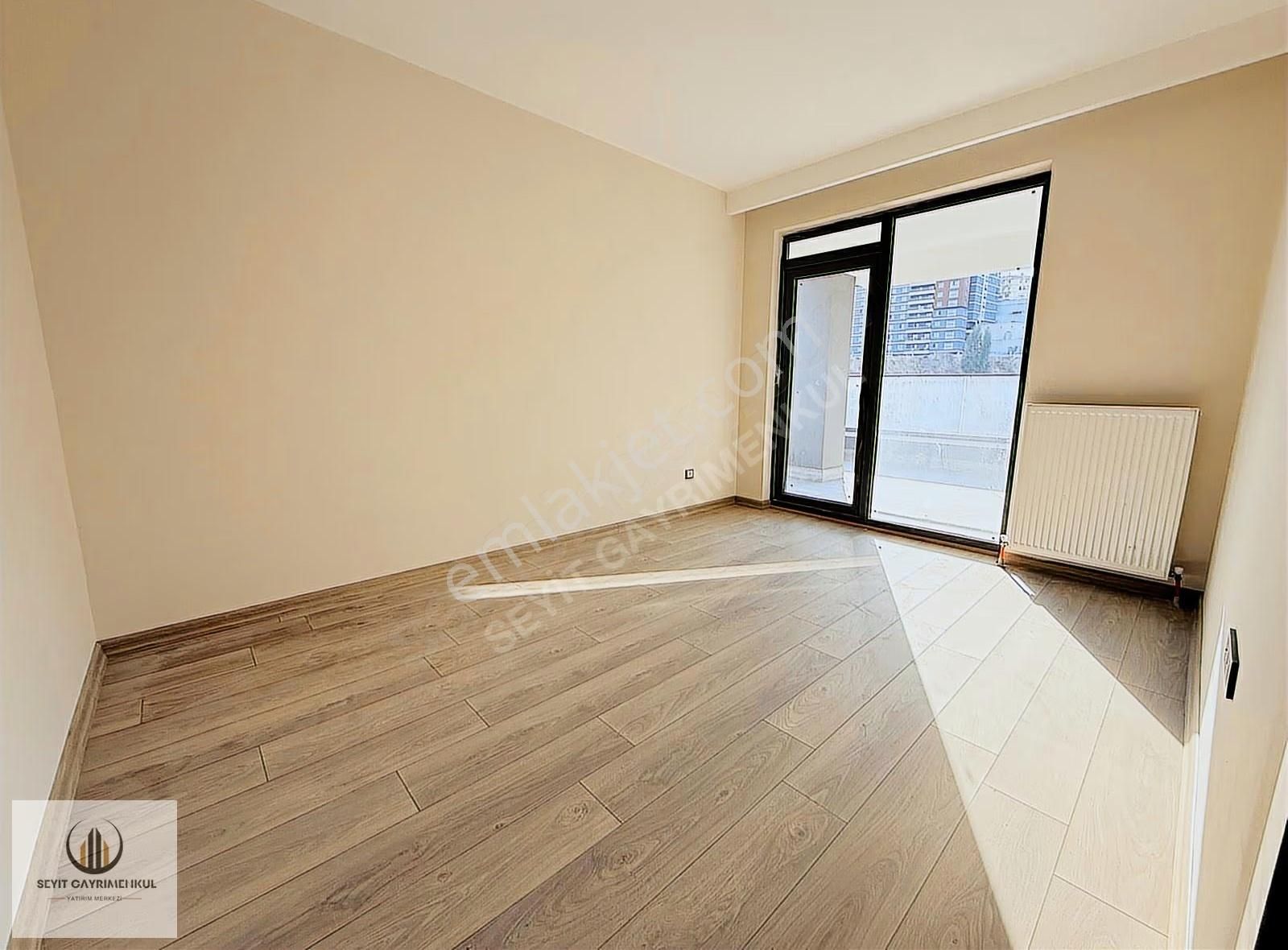 Mamak'ın Gözdesi Alya Vita'da Sınırsız Kredili Cadde Cep 2.kat_! - Görsel 26