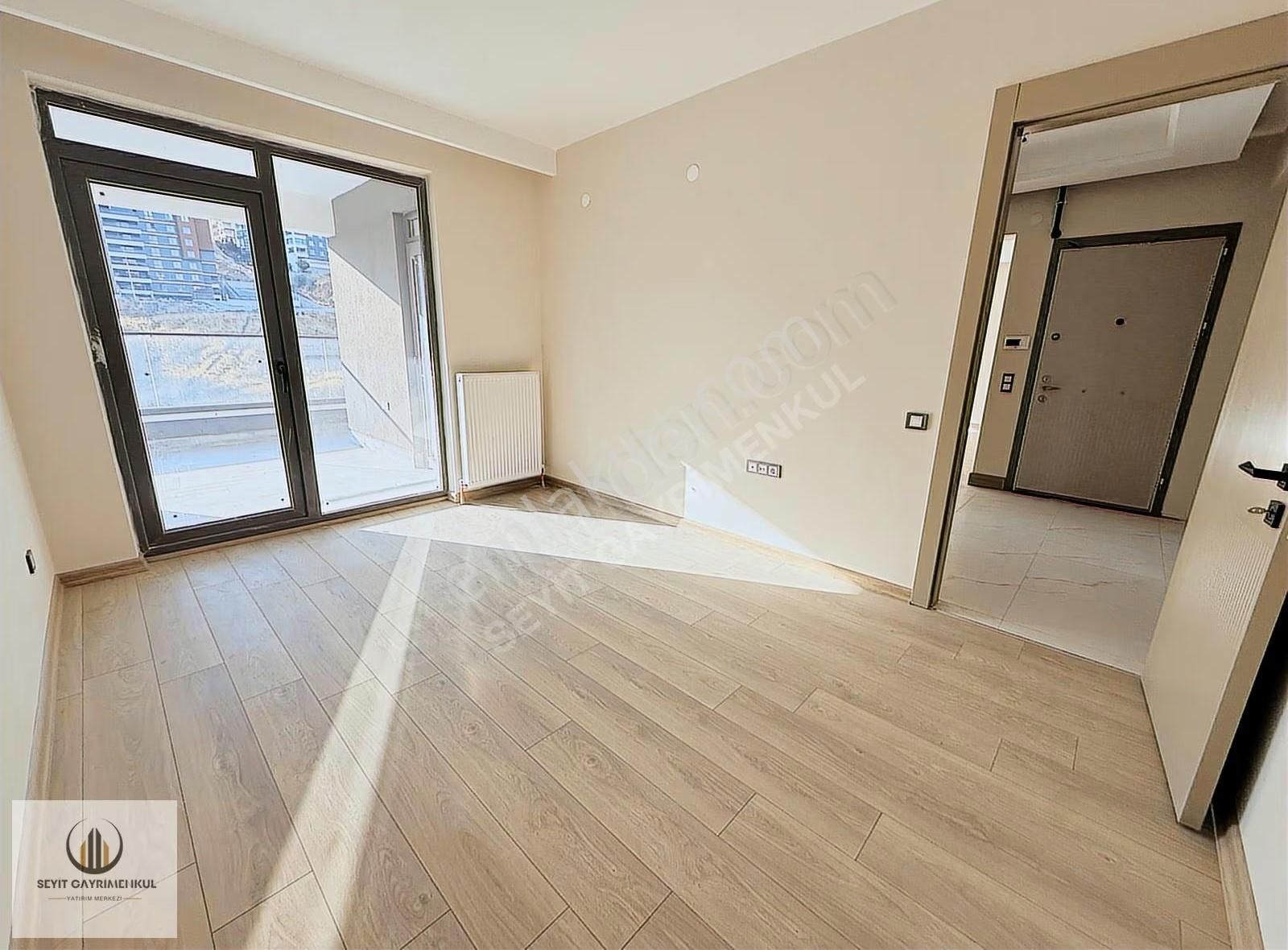 Mamak'ın Gözdesi Alya Vita'da Sınırsız Kredili Cadde Cep 2.kat_! - Görsel 7