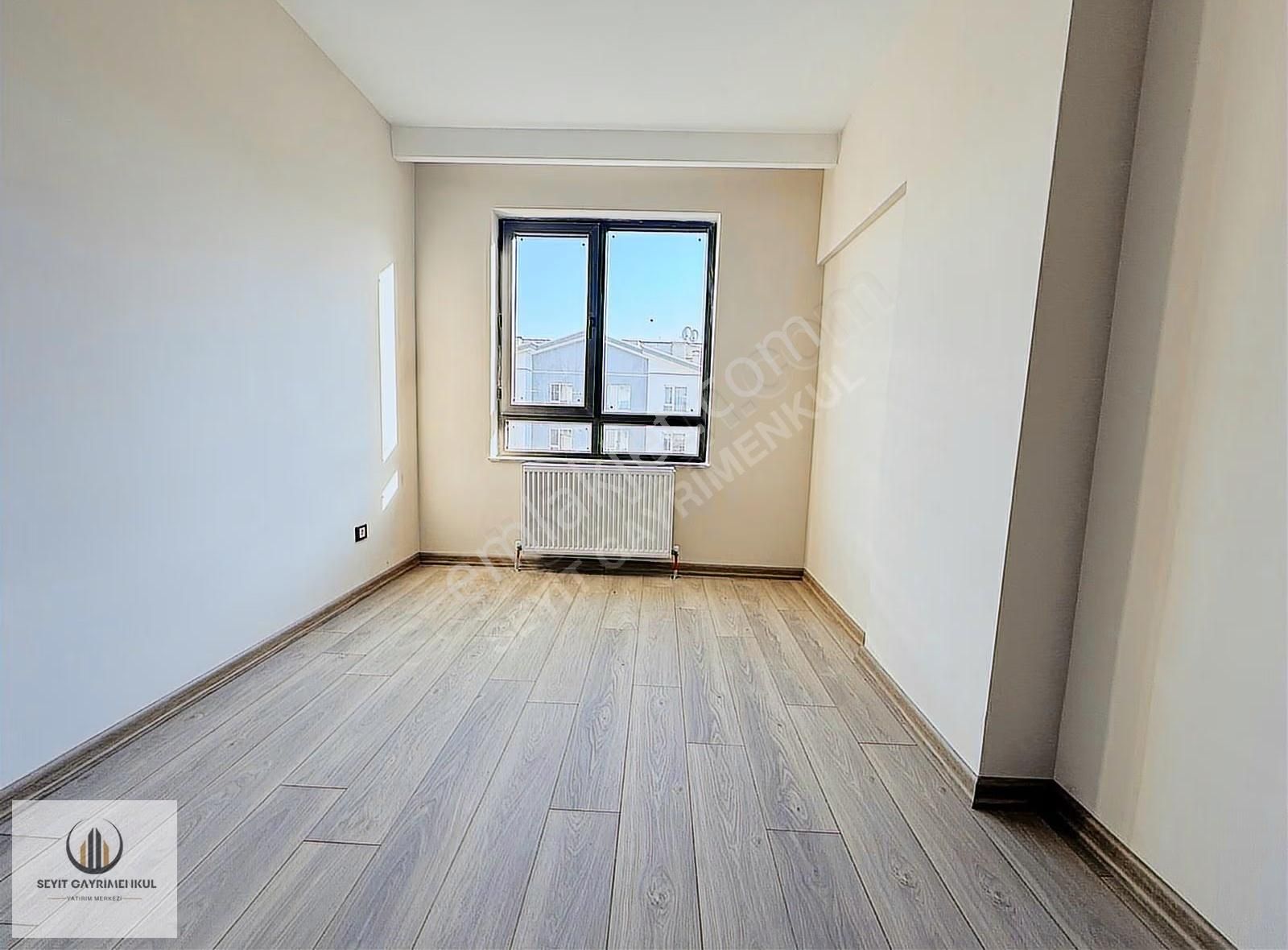 Mamak'ın Gözdesi Alya Vita'da Sınırsız Kredili Cadde Cep 2.kat_! - Görsel 6