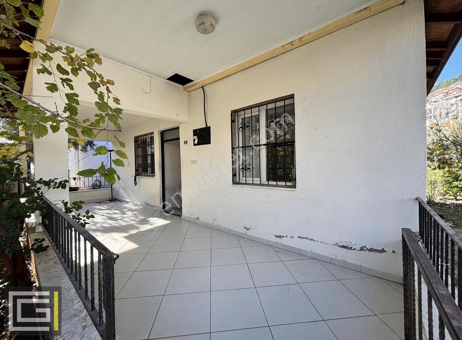 Merkezi Konumda Daire Fiyatına Kiralık Müstakil Fırsat Ev! - Görsel 12