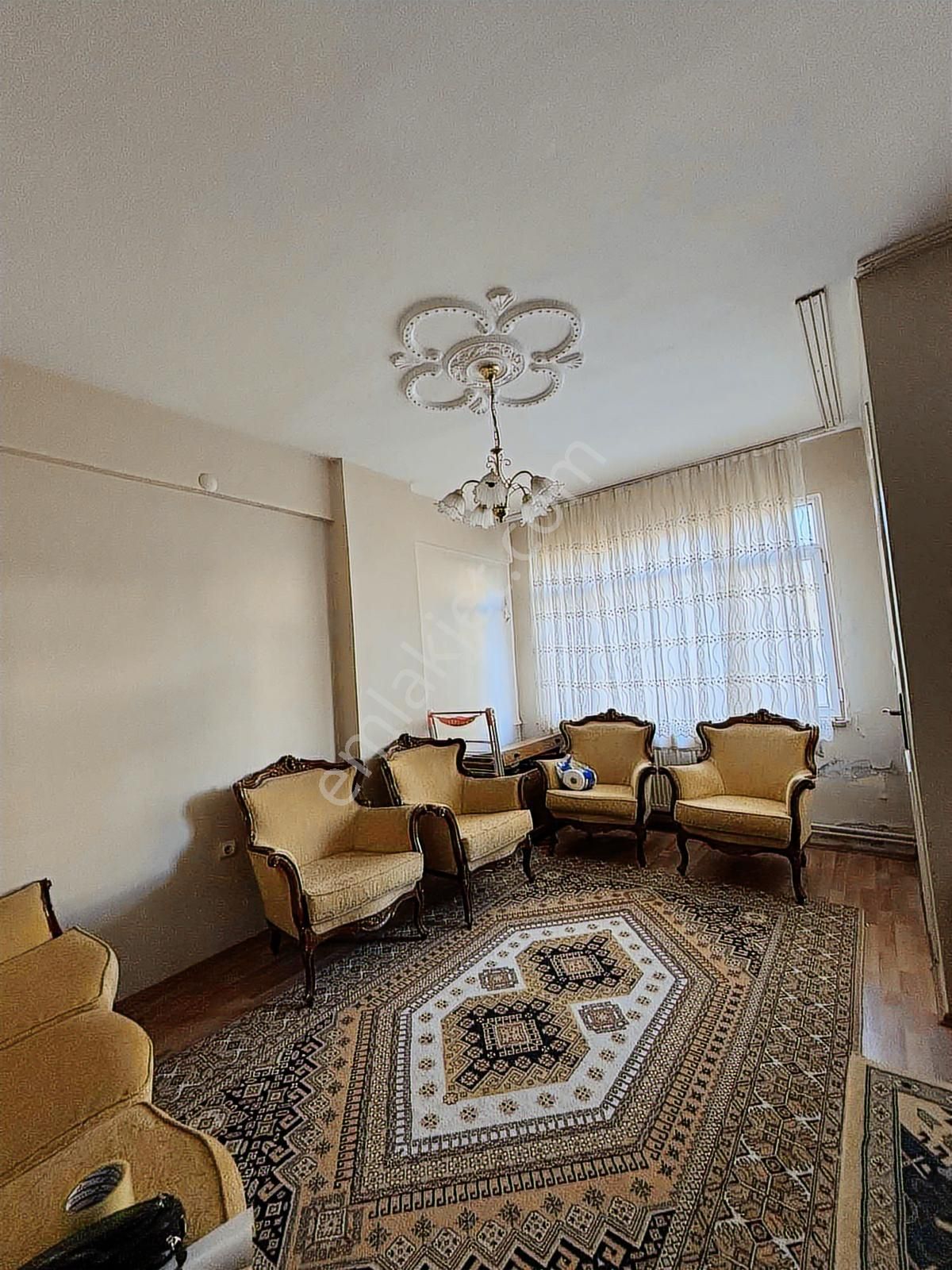 Engin Erdem'den 'bahçelıevler' De 2+1 Satılık Daire...