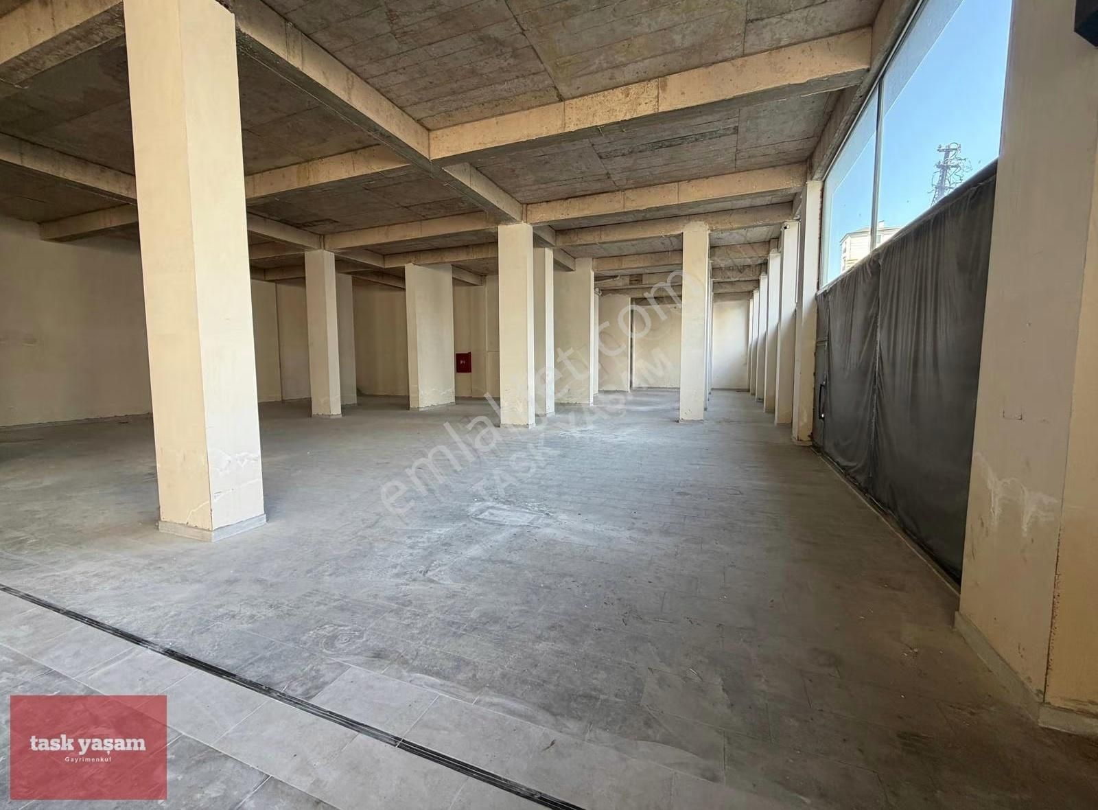 Tuzla Mimarsinan Mahallesinde Cadde Üzeri 1000 M2 Kiralık Dükkan - Görsel 4
