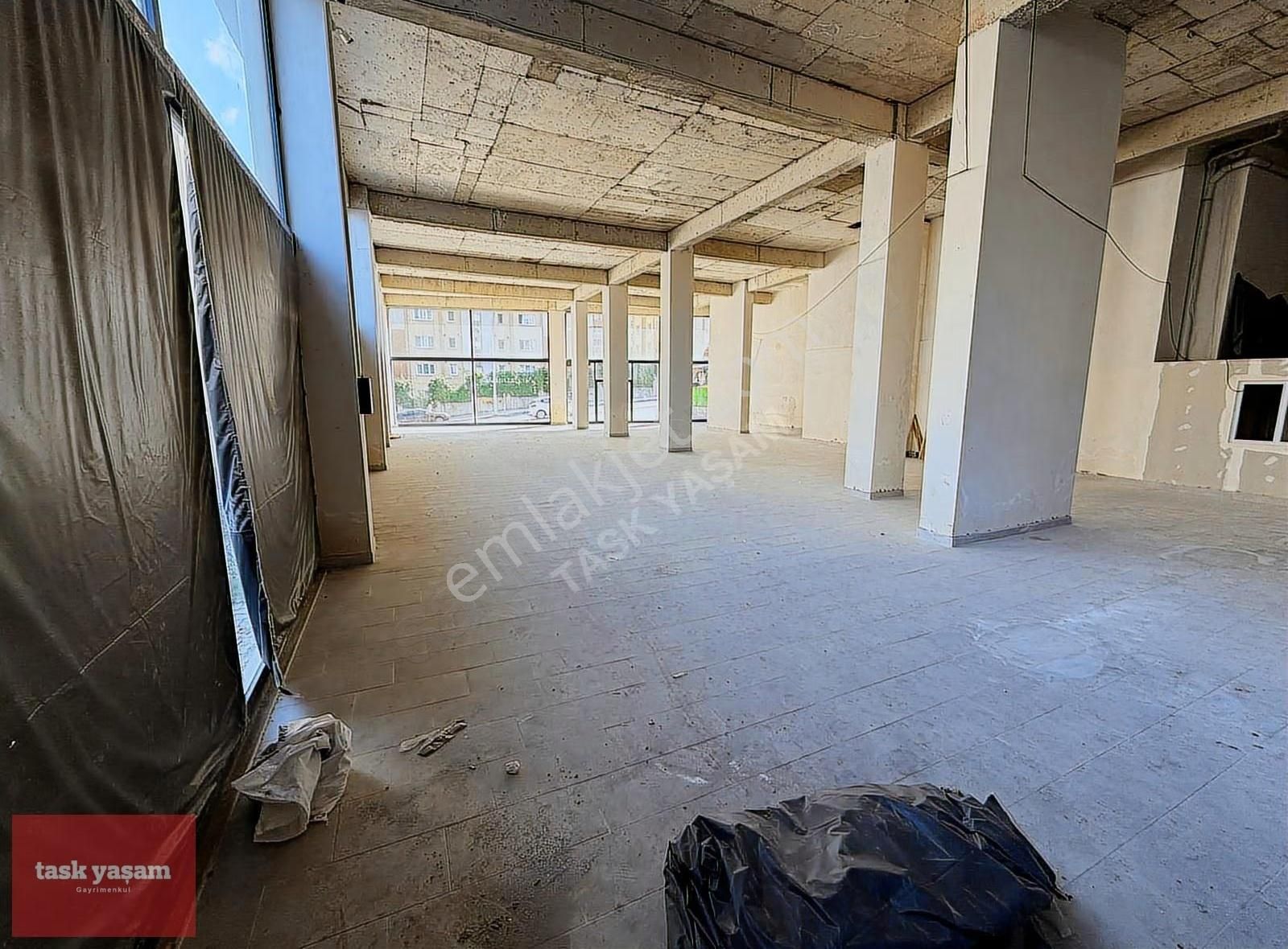 Tuzla Mimarsinan Mahallesinde Cadde Üzeri 1000 M2 Satılık Dükkan - Görsel 4