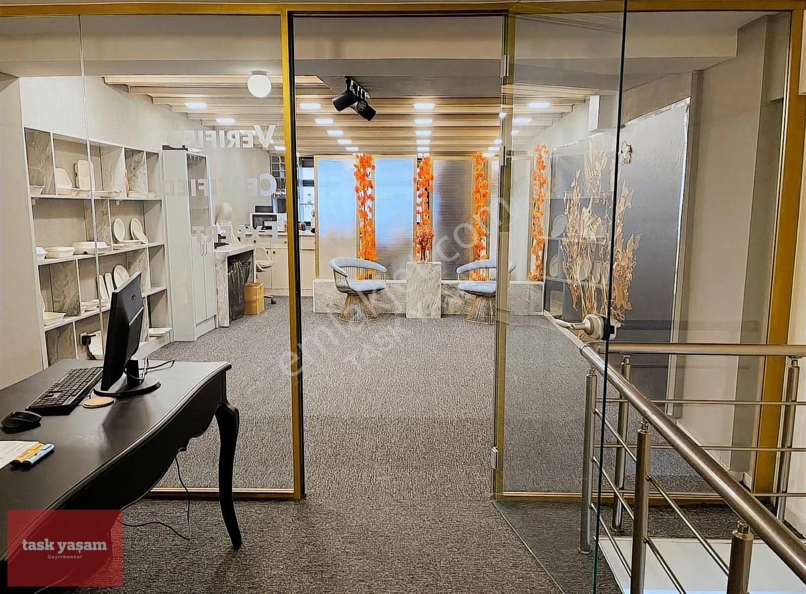 Lotus Avm Karşısı 3 Katlı Depolu Mağazalı Satılık İş Yeri Dükkan - Görsel 2