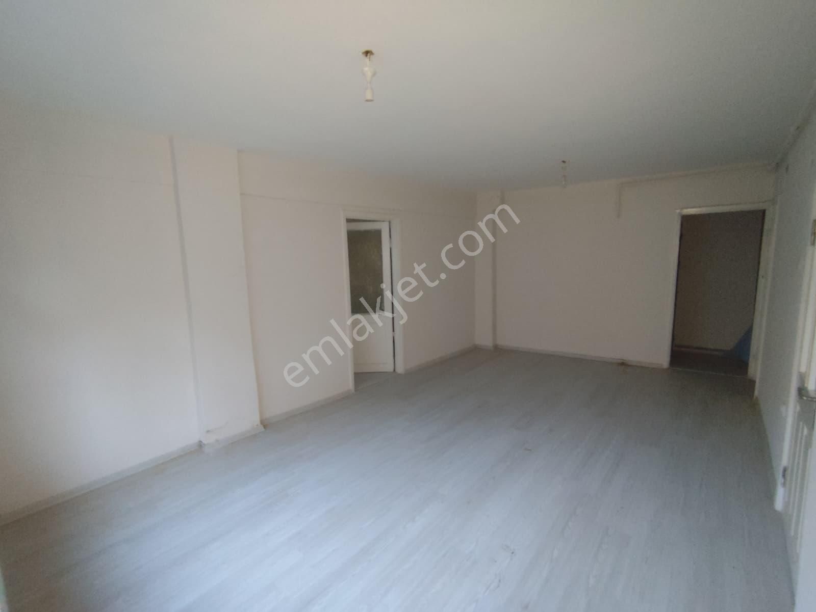 Eyüpsultan Nişanca 3+1 90 M2 1.kat Temiz Daire 22.500.-tl - Görsel 4