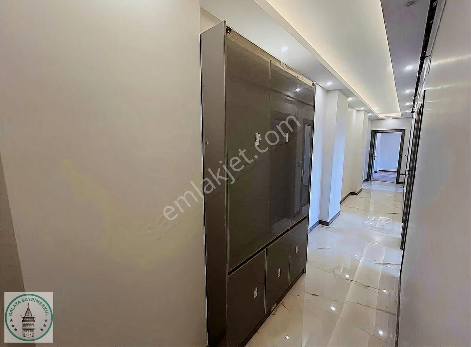 Galata'dan Çeltikçi Mah. Satılık 2+1 Ayrı Mutfak Lüks Daire - Görsel 11