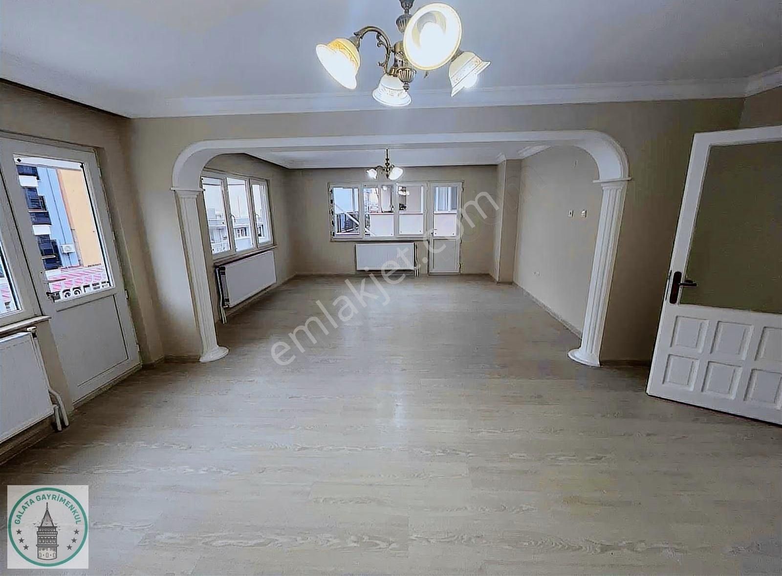 Galata'dan Yenicami Mah. Mükemmel Konum Satılık Daire - Görsel 23