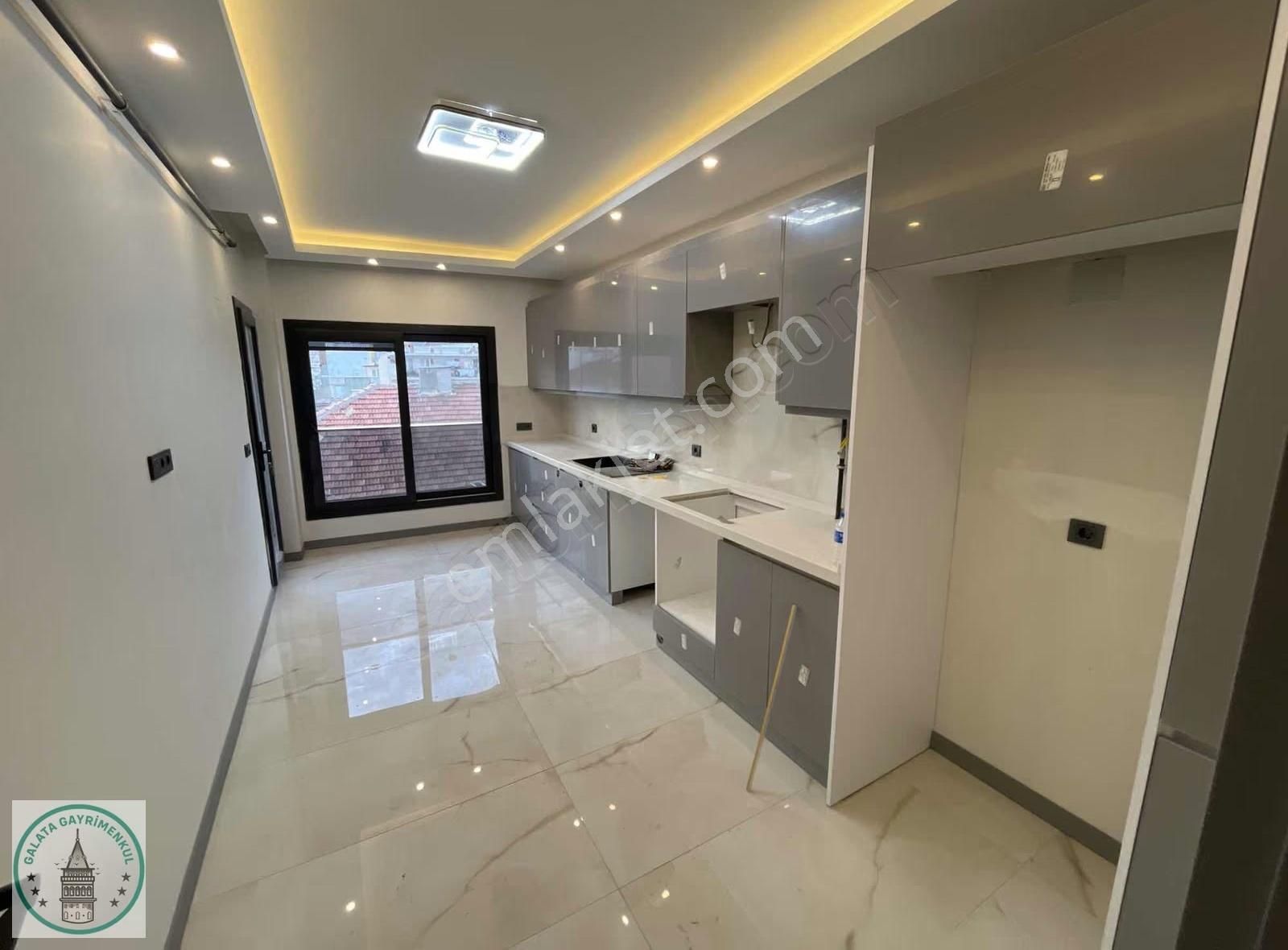 Galata'dan Çeltikçi Mah. 3+1 A Kalite Dubleks Teraslı Daire