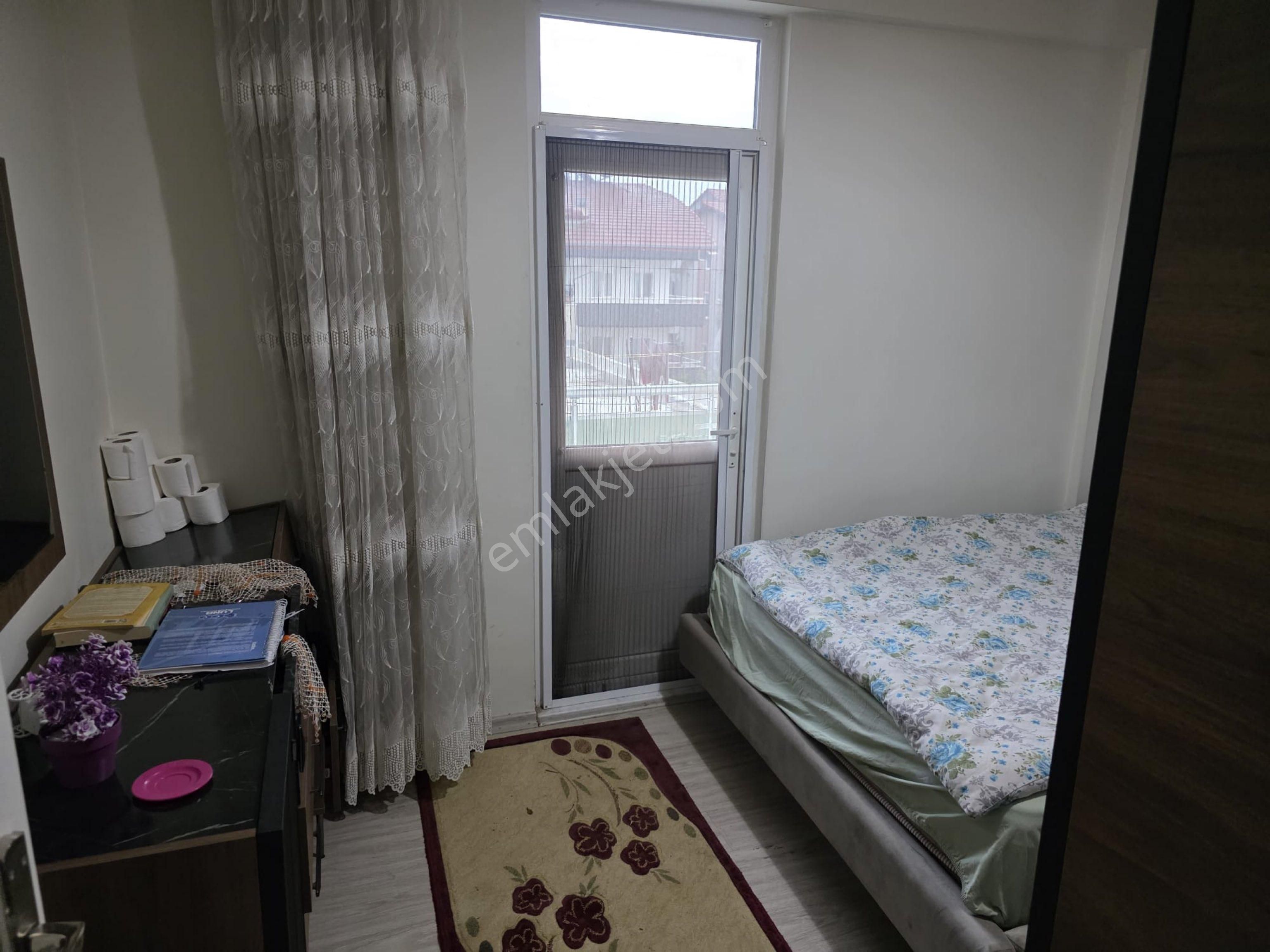 Ilıca Mahallesi’nde 2 + 1 Üçüncü Kat Çatılı Ayrı Mutfak Dairemiz Satılıktır - Görsel 15