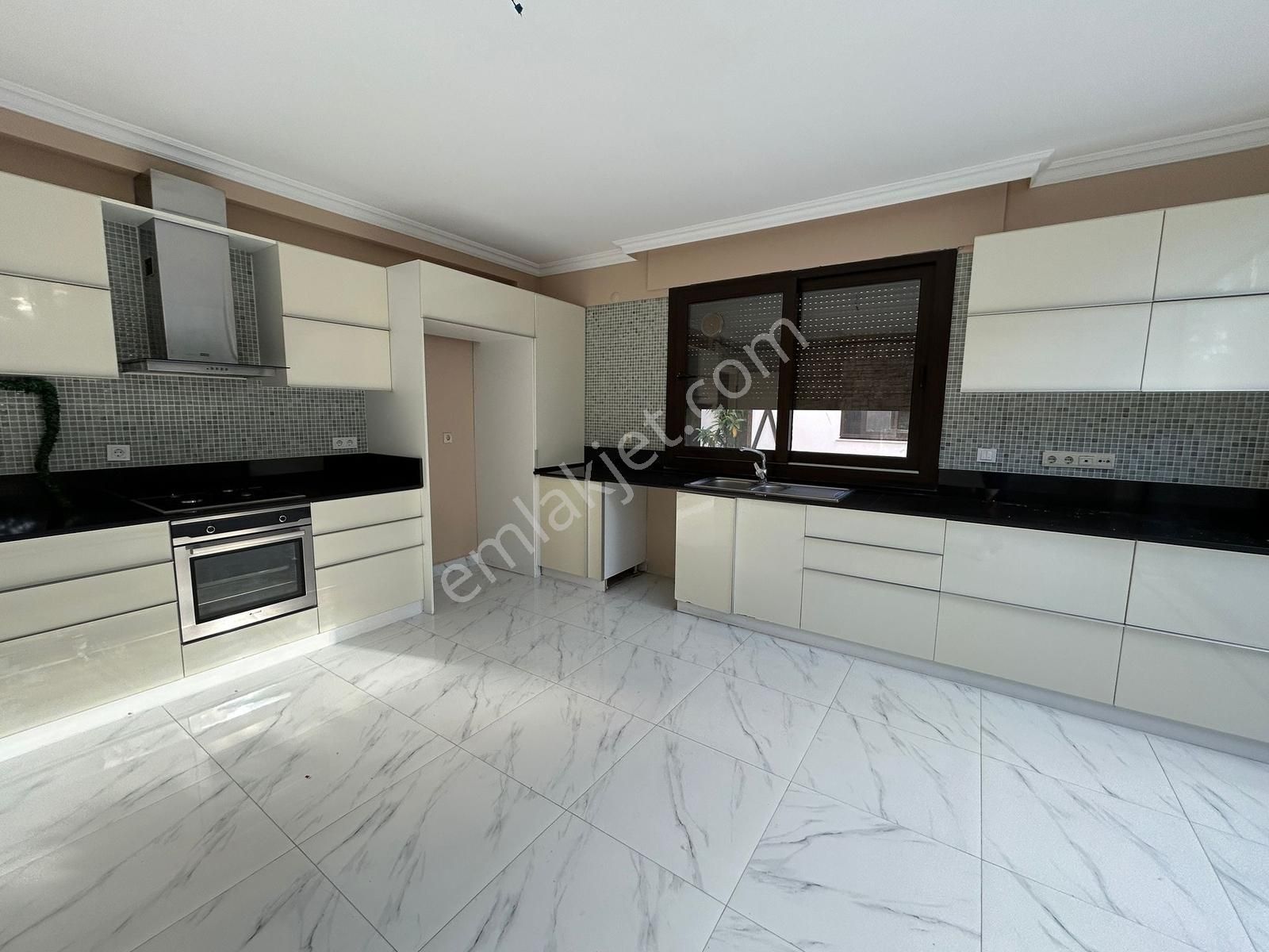 Çiğli Sasalı'da Site İçerisinde Kiralık Lüks 4+1 Dubleks Villa - Görsel 5