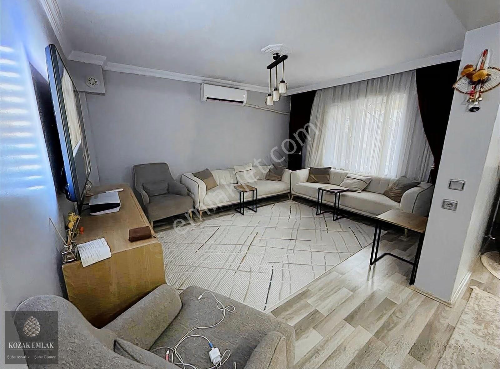 Ayvalıkta Satılık 3 Daire Bulunan Komple Bina - Görsel 23