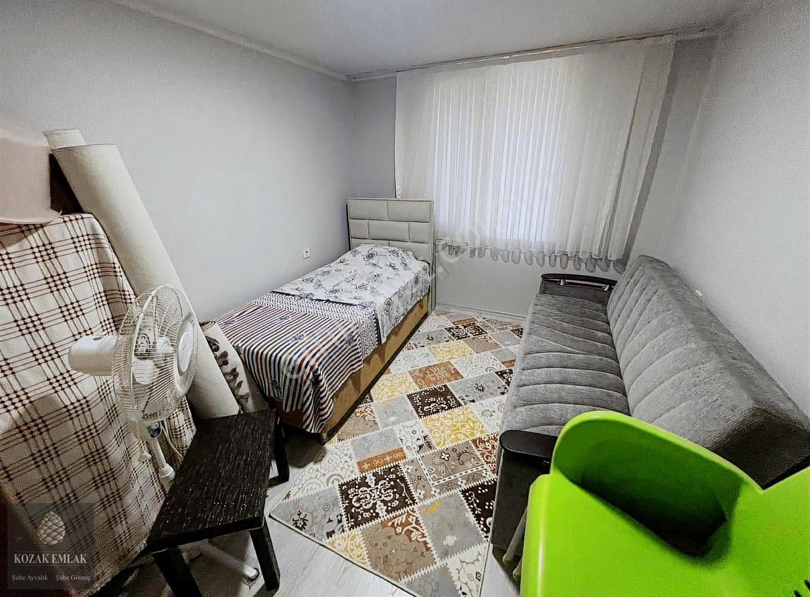 Ayvalıkta Satılık 3 Daire Bulunan Komple Bina - Görsel 7