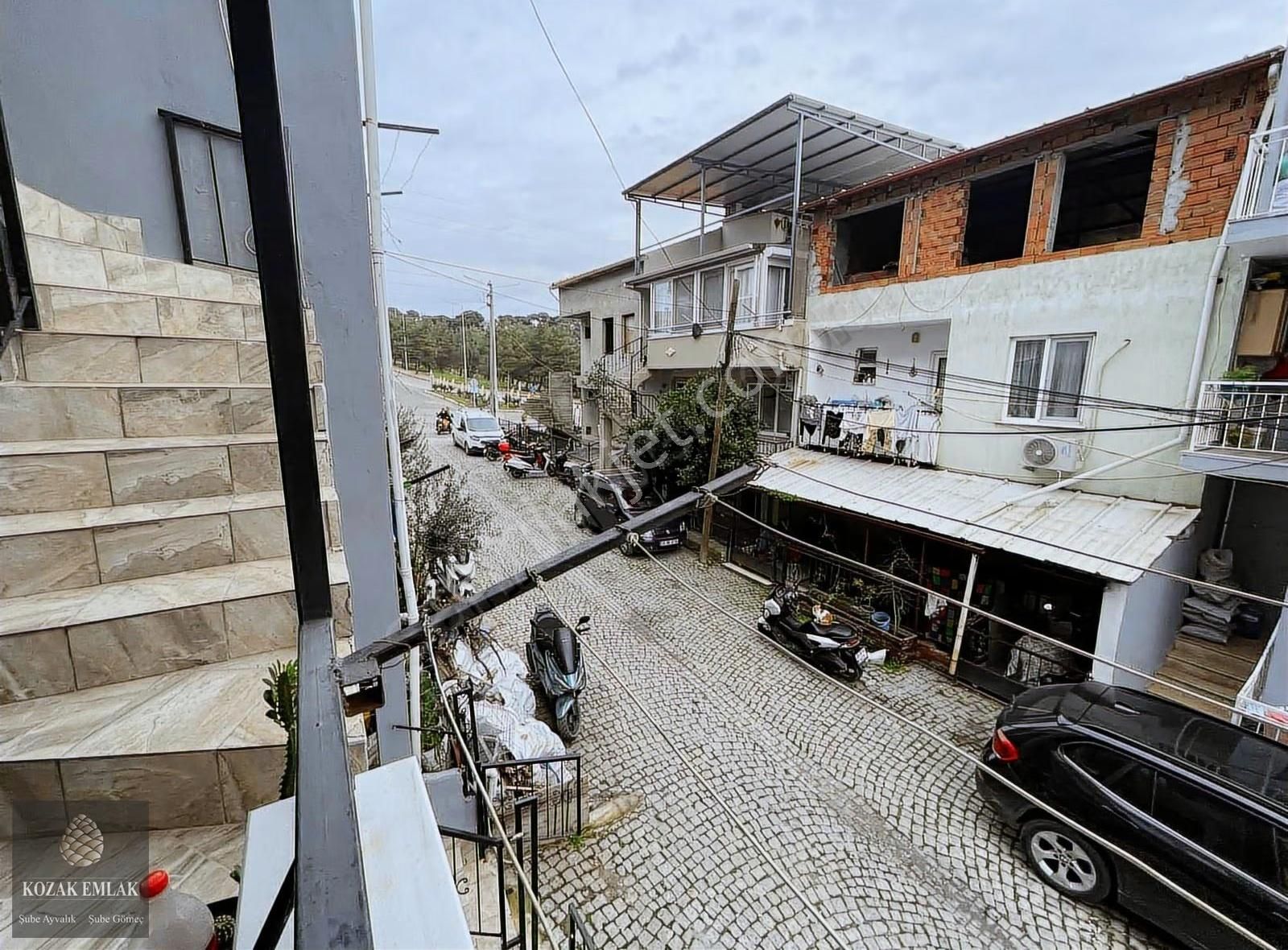 Ayvalıkta Satılık 3 Daire Bulunan Komple Bina - Görsel 30