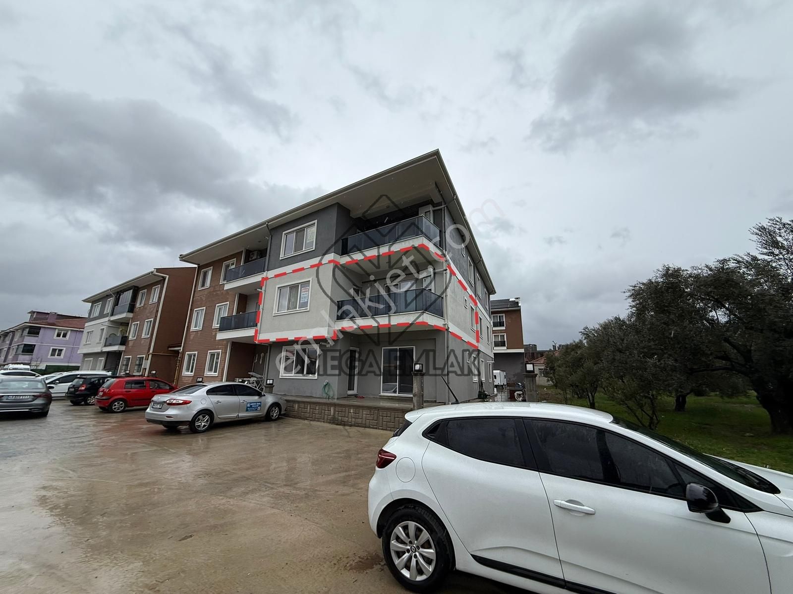 Bayırda Satılık 2+1 Arakat Daire - Görsel 8