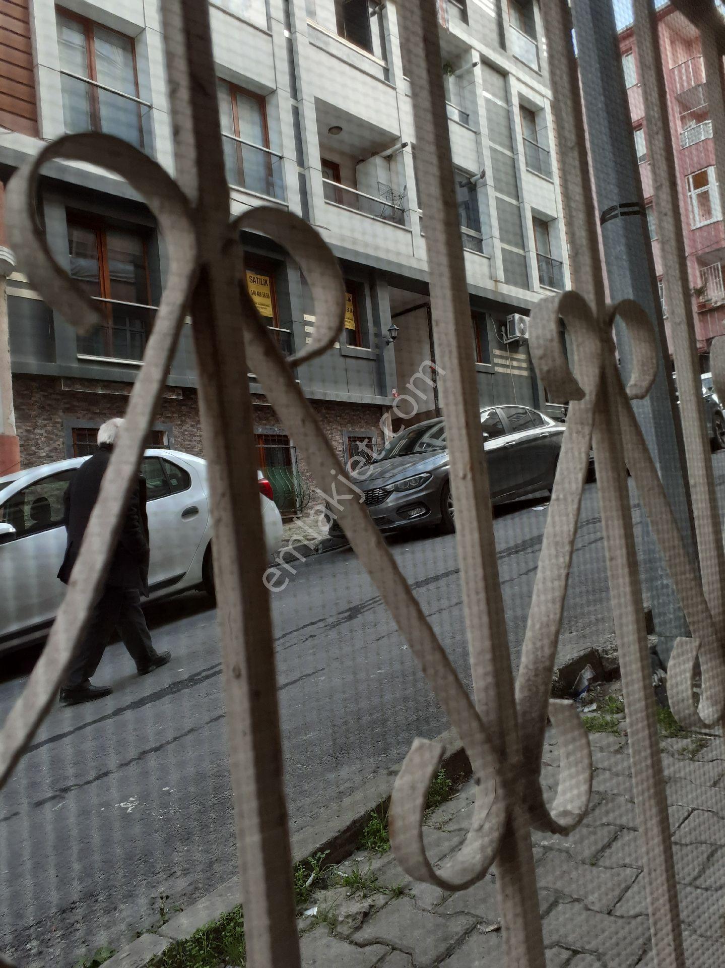 Yeni Rami De Bosna Ccaddesi Kısmında Düz Girişli Satılık Daire - Görsel 14