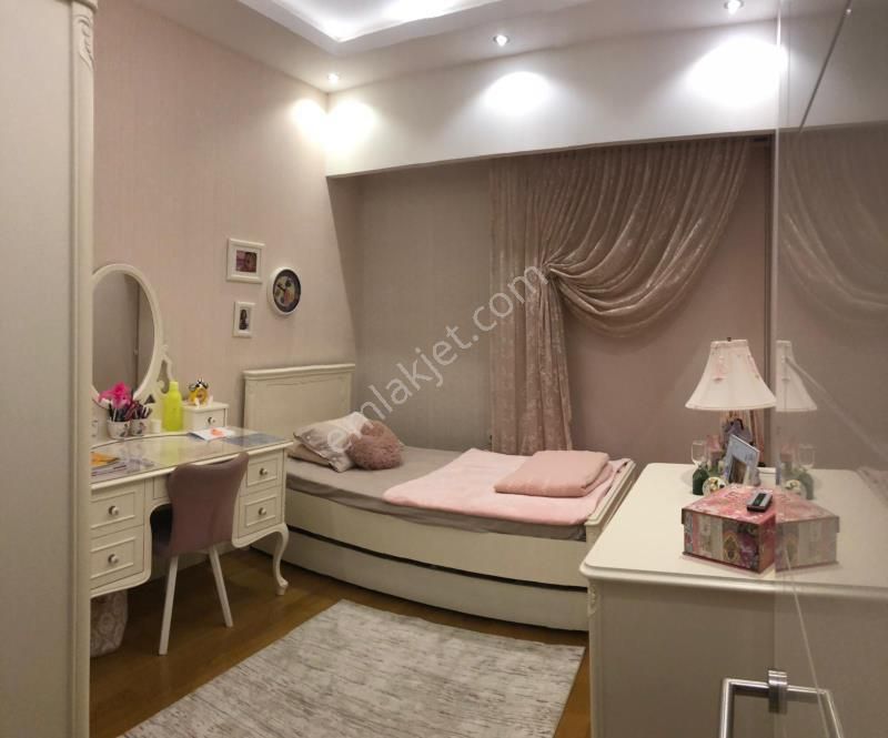 Halkalı Atakent İstanbul Sarayları Nda 3+1 171m2 Satılık Daire - Görsel 23