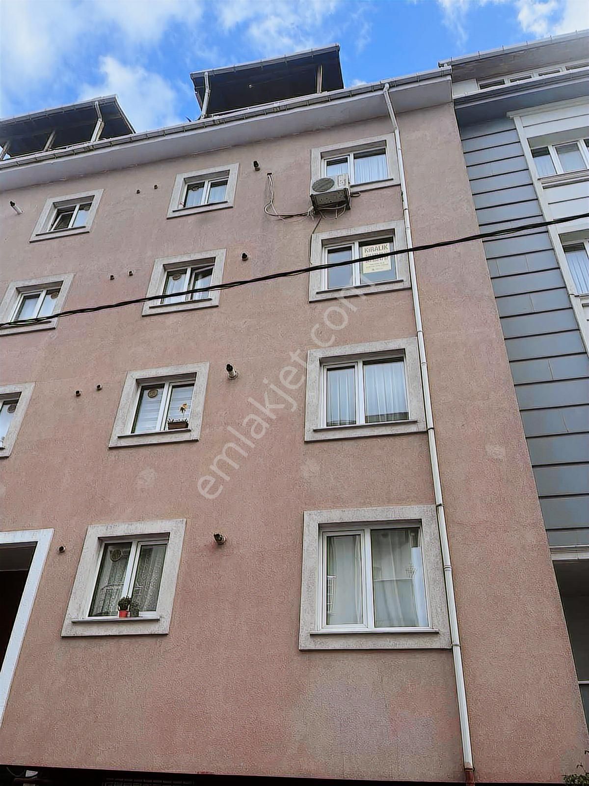 Ümraniye Armağan Evler De 3. Kat Boş Kiralık 2+1 - Görsel 2