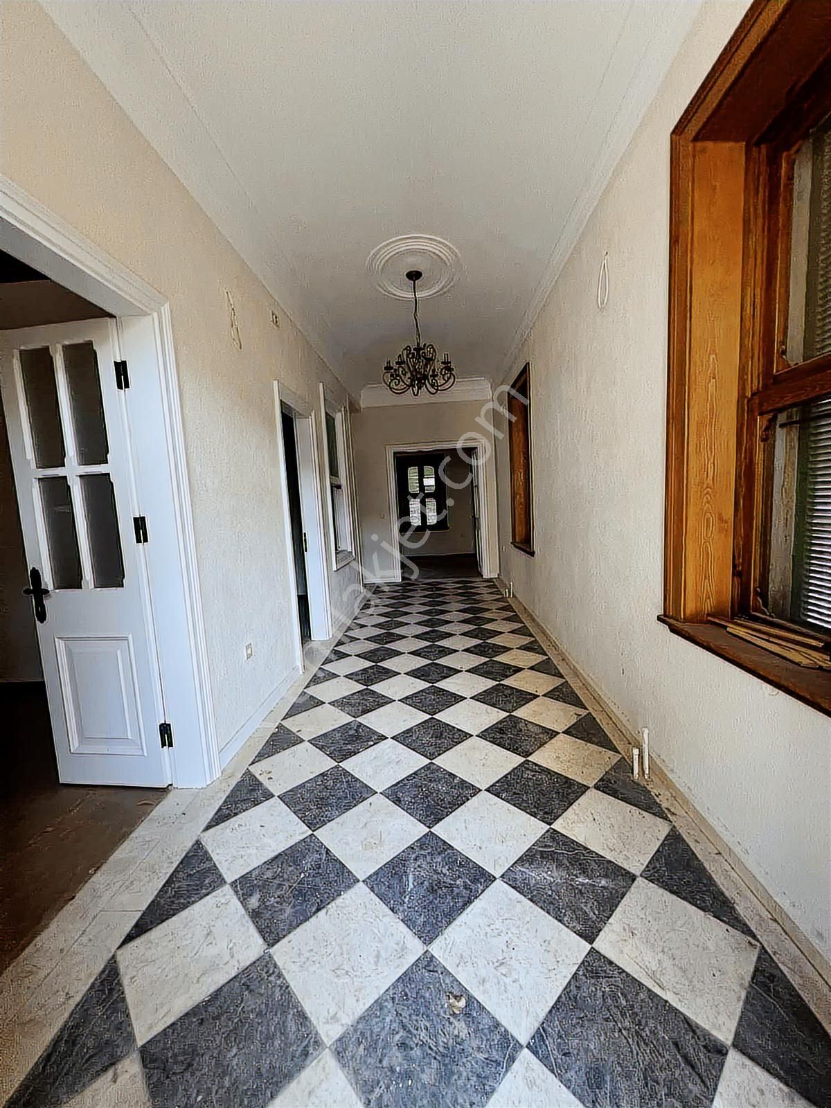 Bucanın Kalbinde ,restore Edilmiş Bahçeli Rum Evi - Görsel 7