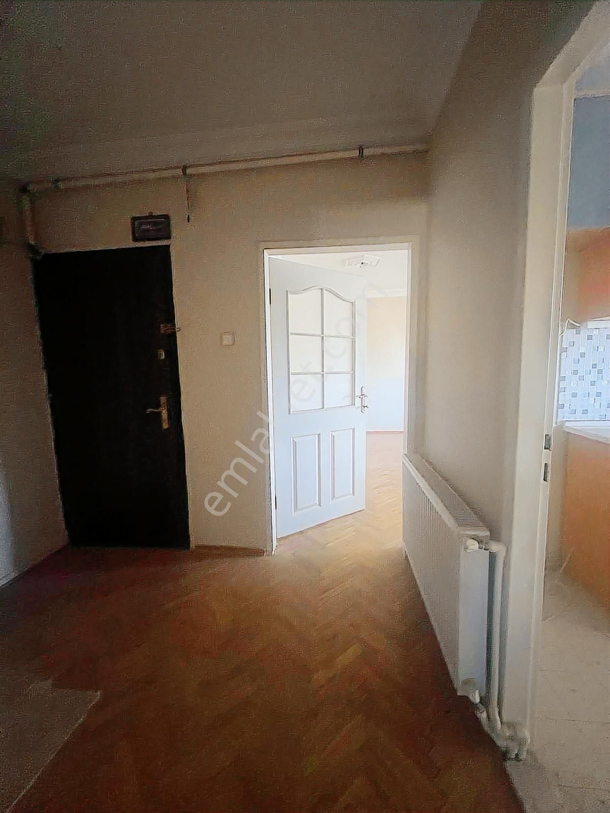 Karanfil Mahallesinde Doğalgazlı Panjurlu 3+1 Kiralık Daire - Görsel 9