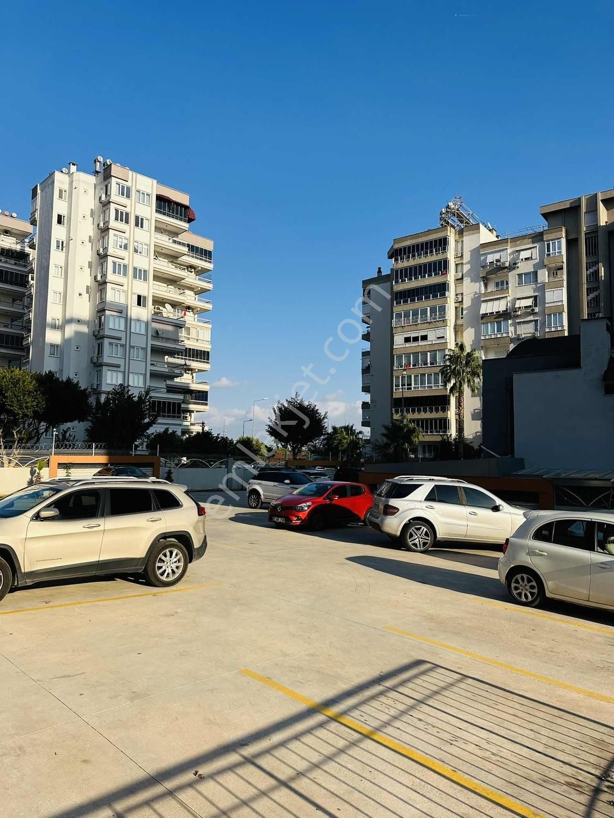 Havuzlu Emniyetin Arkasında Lüks Eşyalı Site İçi Kiralık Daire - Görsel 4
