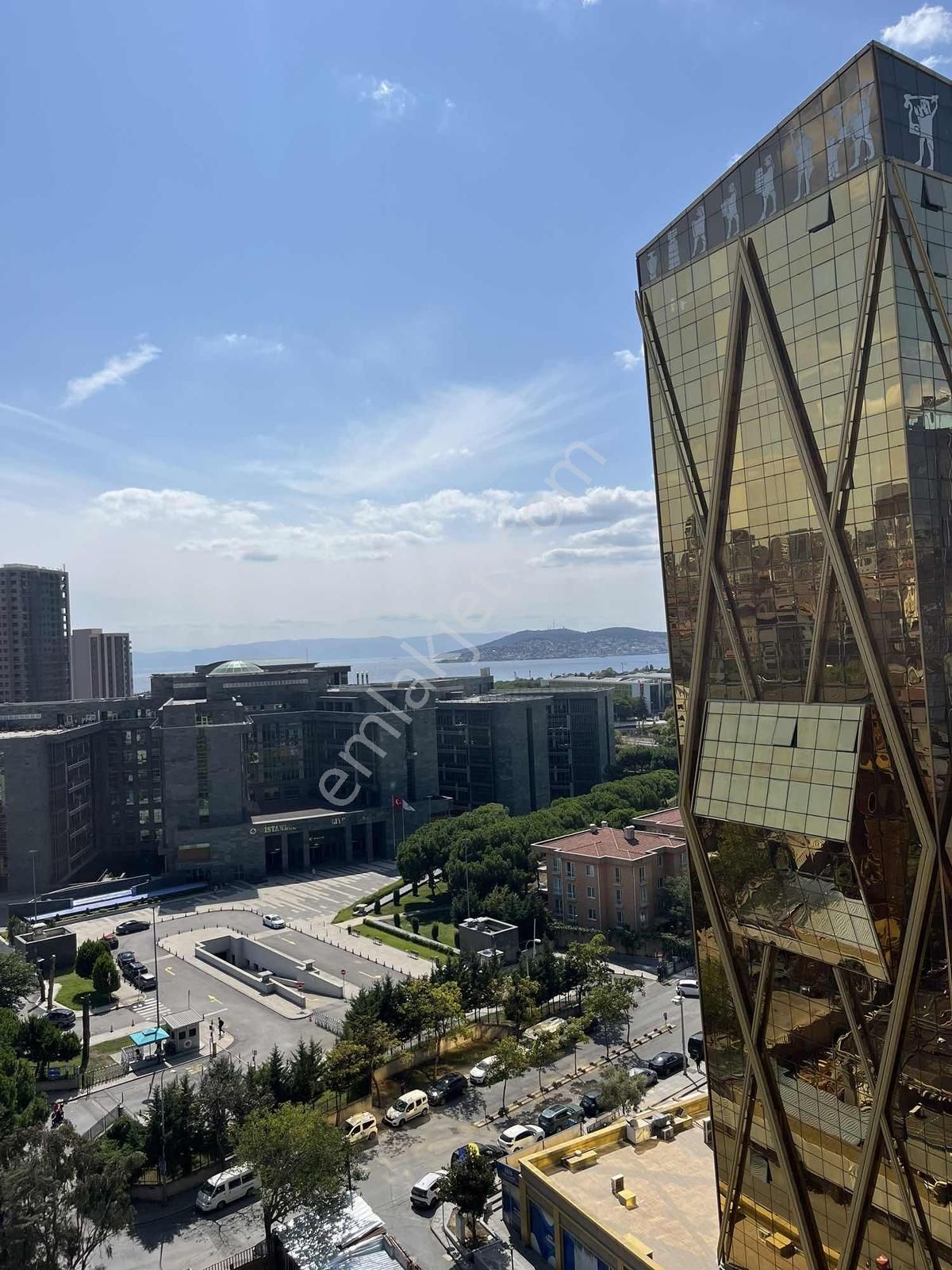 Vazo Kule Deniz Manzaralı 5 Yıldızlı Otel Konforunda