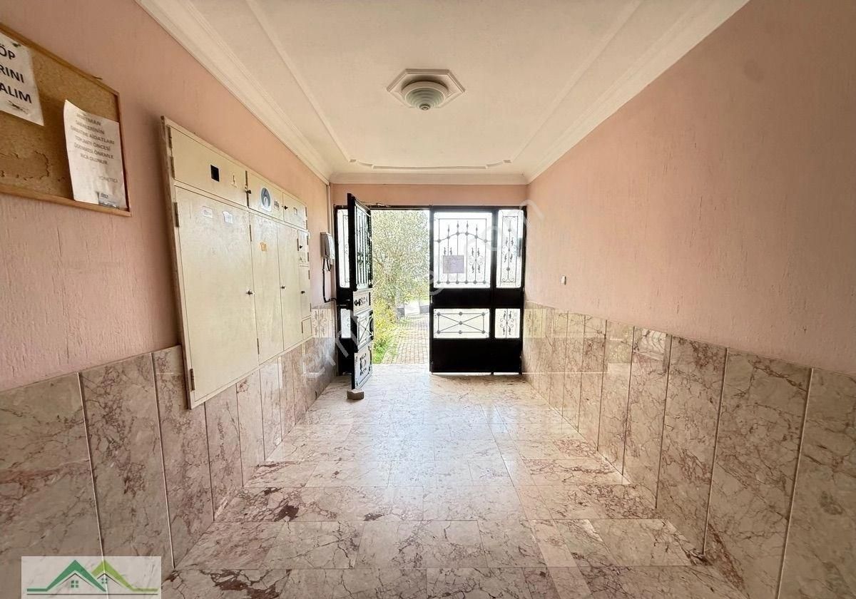 Seferihisar Ürkmez Merkez’de Satılık 2 + 1 80m2 Masrafsız Daire - Görsel 6