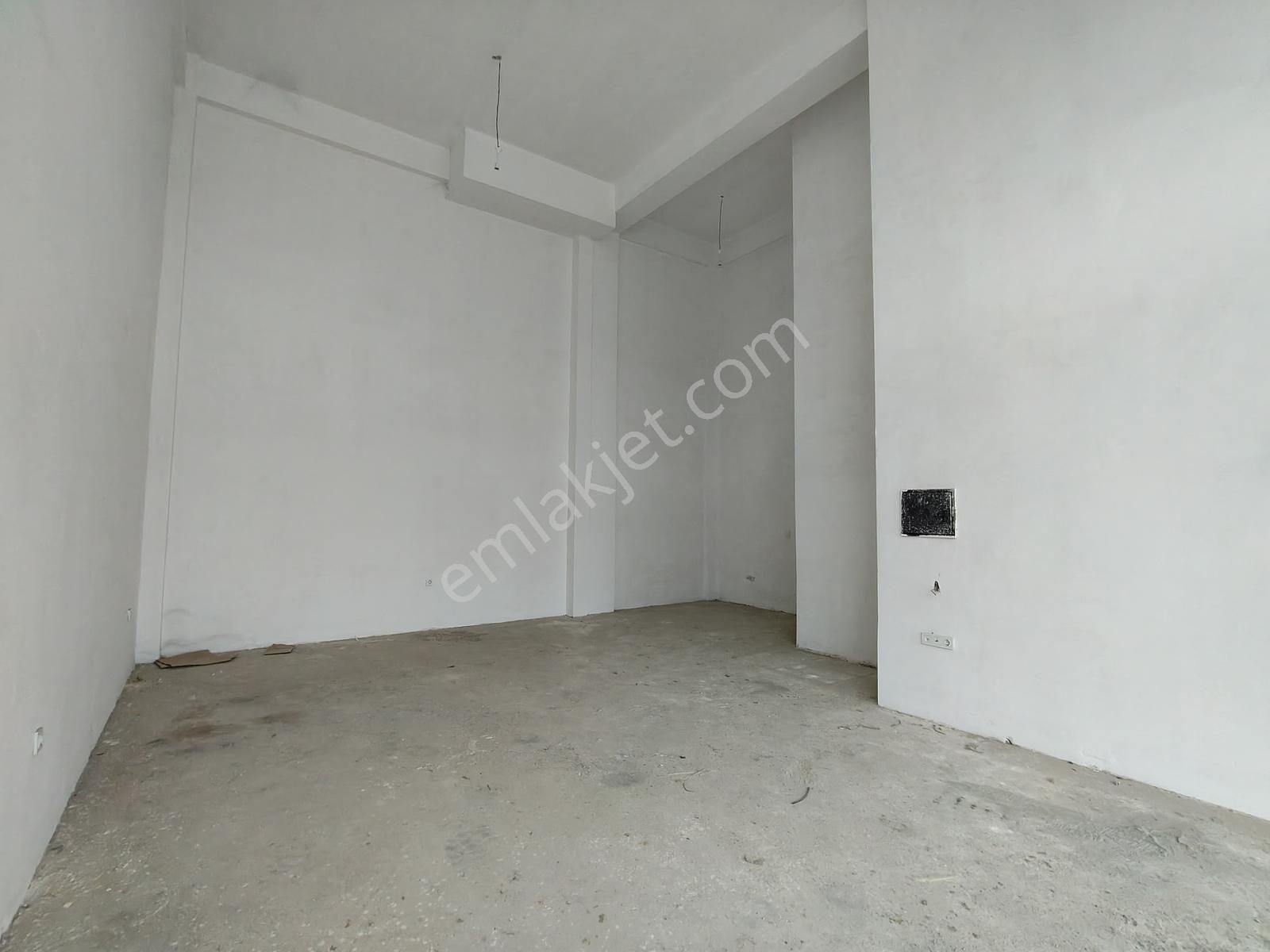 Sincan Sanayi'de,40m2+ön Cephe 160m2,sıfır,iskanlı,9 Mt Cephe,wc - Görsel 18