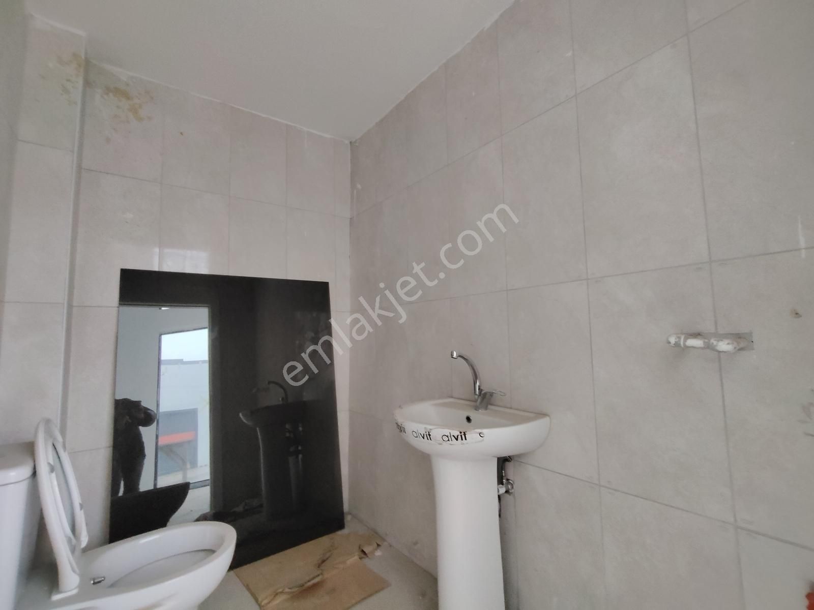 Sincan Sanayi'de,40m2+ön Cephe 160m2,sıfır,iskanlı,9 Mt Cephe,wc - Görsel 13