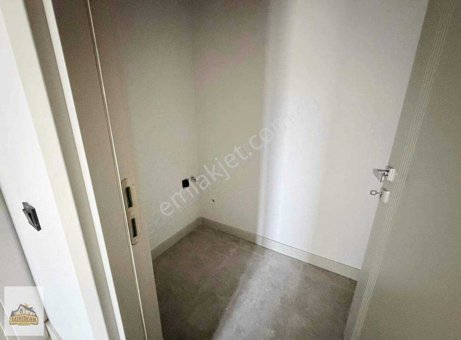 Emlak Konut Çınarköy Evleri'nde 4+1 Kiralık Daire - Görsel 16