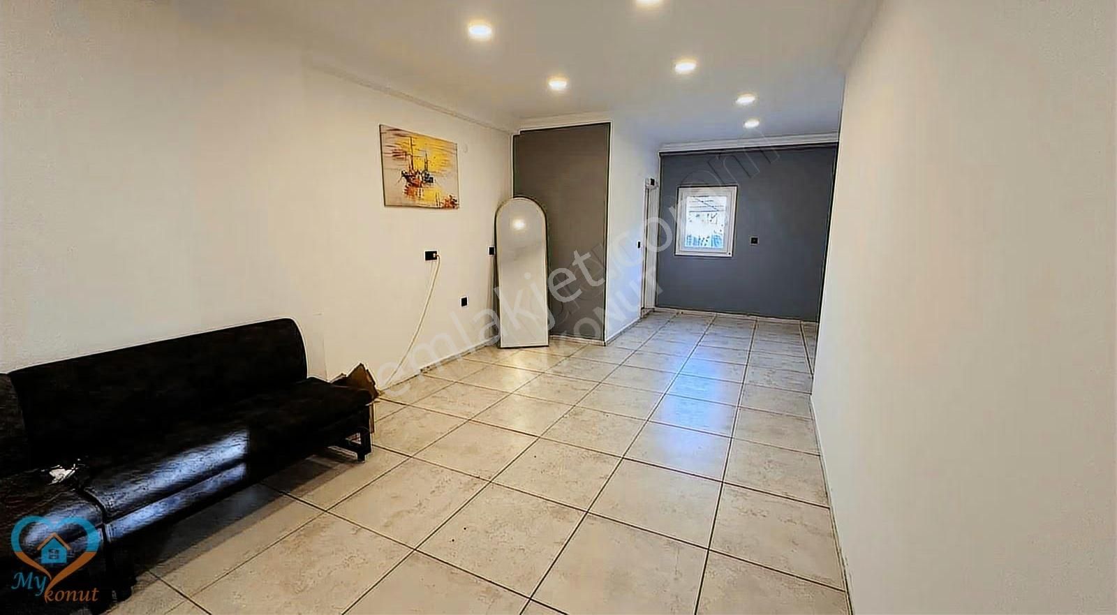 Ölüdeniz Yolunda Ana Caddeye Cephe Devren Kiralık Galeri Ofis - Görsel 3