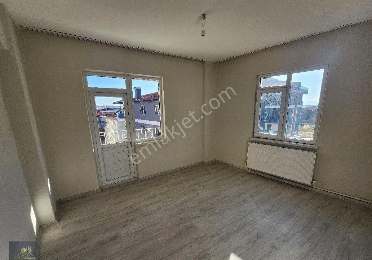 Karakaya Emlak'tan Gazi'de Ara Kat Kiralık - Görsel 3
