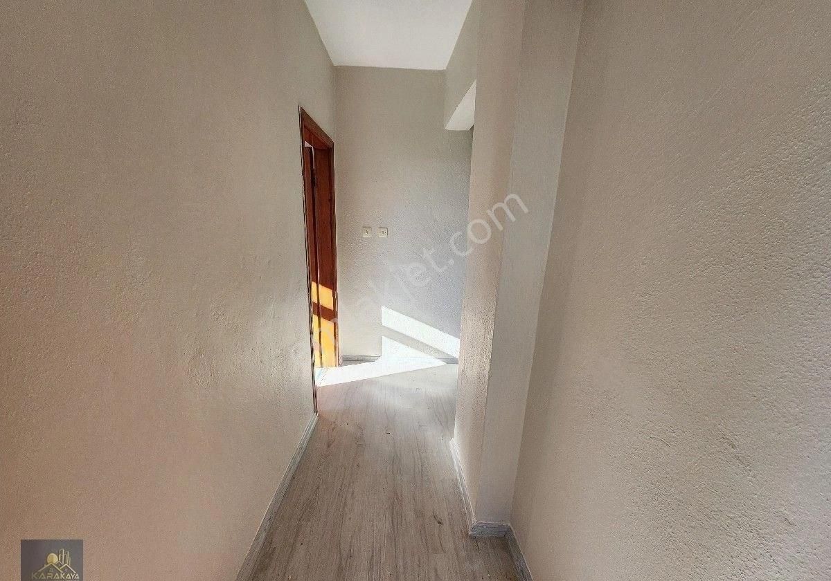 Karakaya Emlak'tan Gazi'de Ara Kat Kiralık - Görsel 7