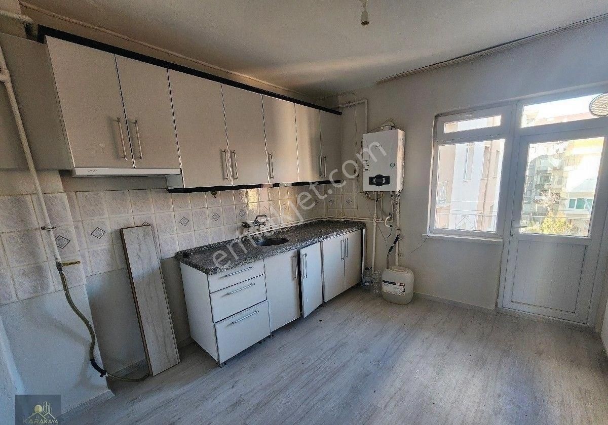Karakaya Emlak'tan Gazi'de Ara Kat Kiralık