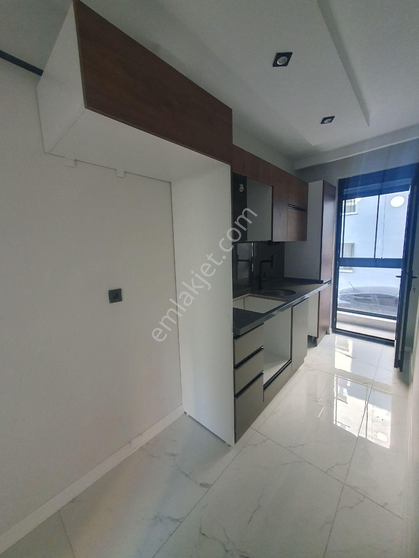 Çamlıca Mah.ulusal Egemenlik Yakını Sahibinden Satılık 1+1 Daire