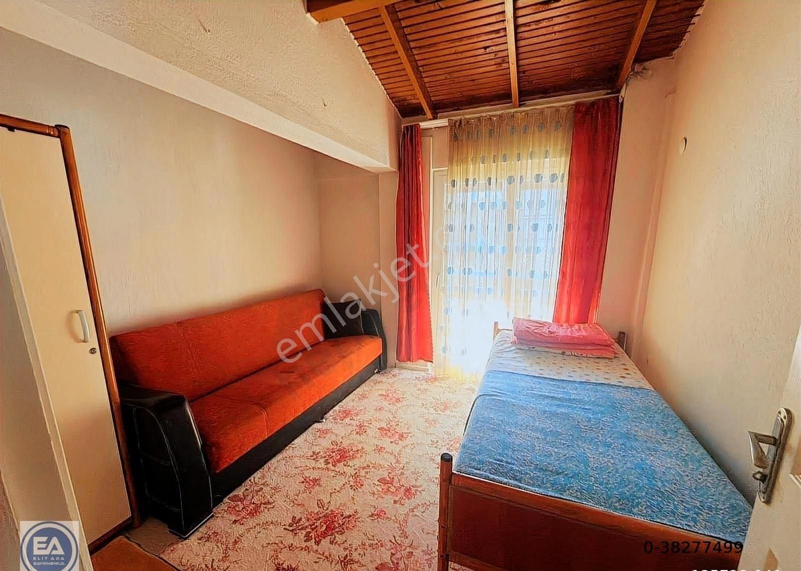 Kuşadası'nda Acil Satılık Büyük Bahçeli Yazlık - Görsel 2