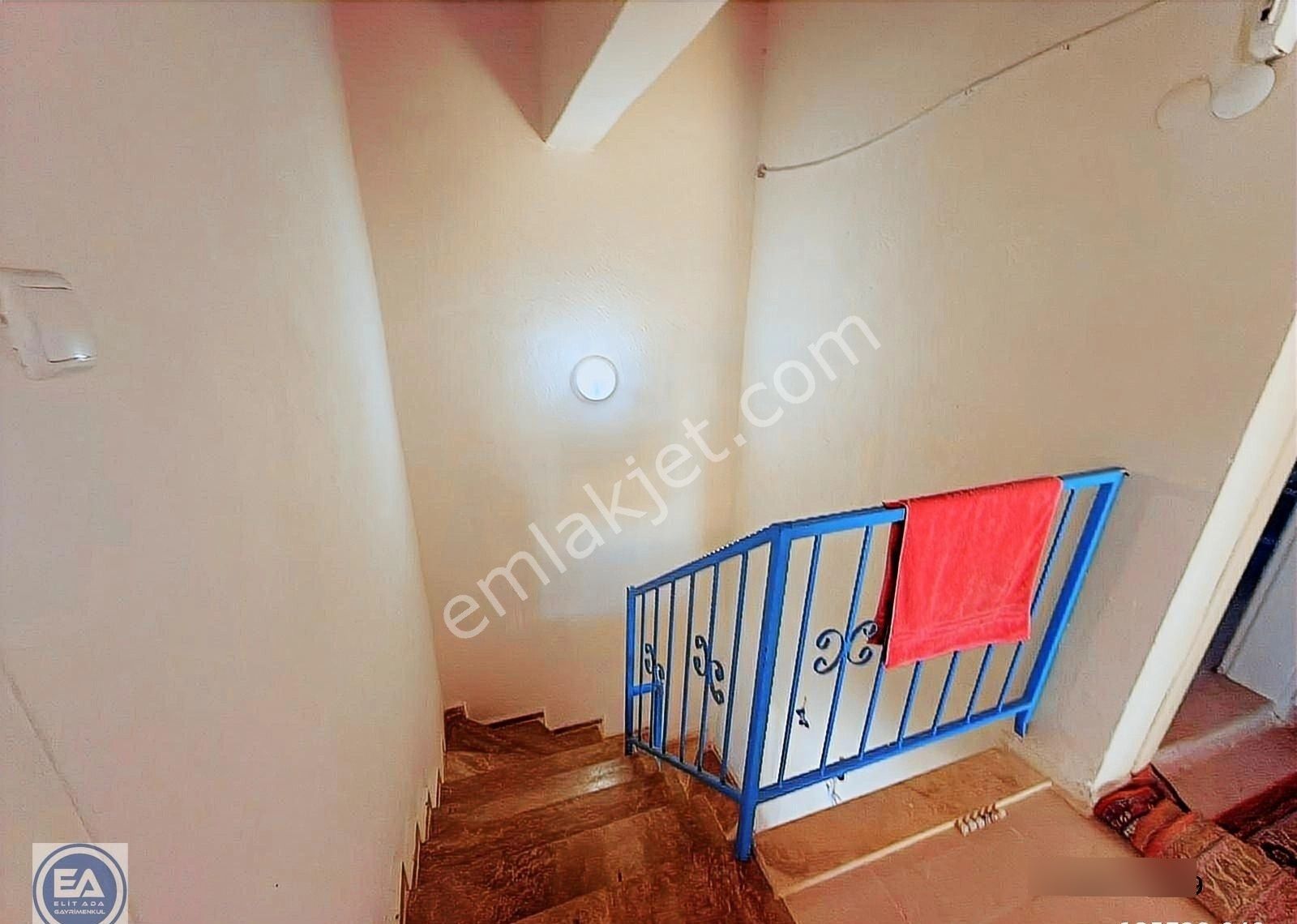 Kuşadası'nda Acil Satılık Büyük Bahçeli Yazlık - Görsel 6