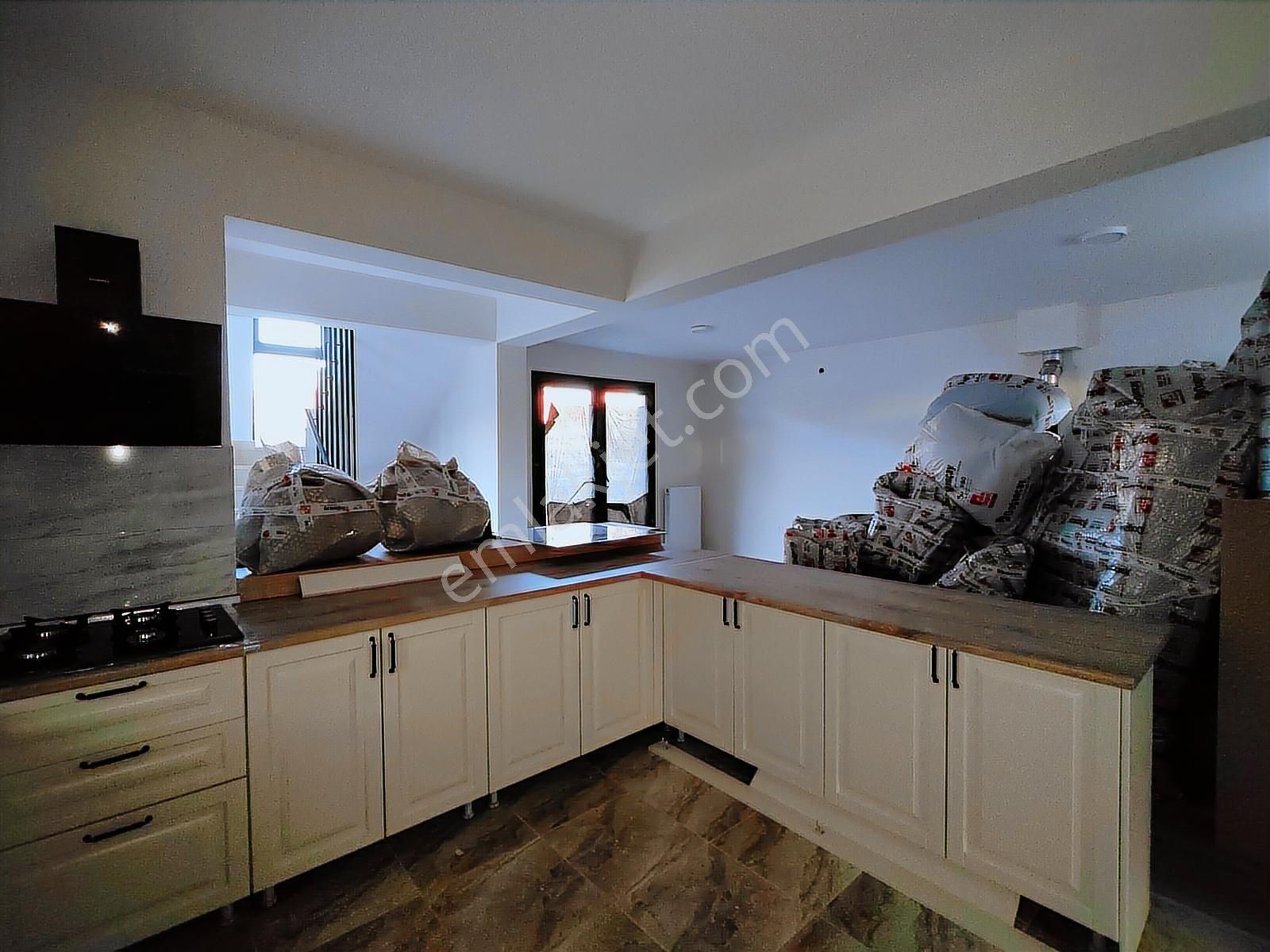 5+1 İskanlı Villa,full Yapılı,376m2 Arsalı,kombi,şömine,alcı Mh - Görsel 2
