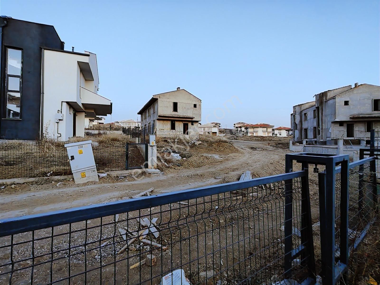 5+1 İskanlı Villa,full Yapılı,376m2 Arsalı,kombi,şömine,alcı Mh - Görsel 24