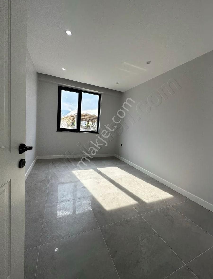 Tekden Hastanesi Yakını 3+1 Ebeveyn Banyolu Satılık Daire - Görsel 19