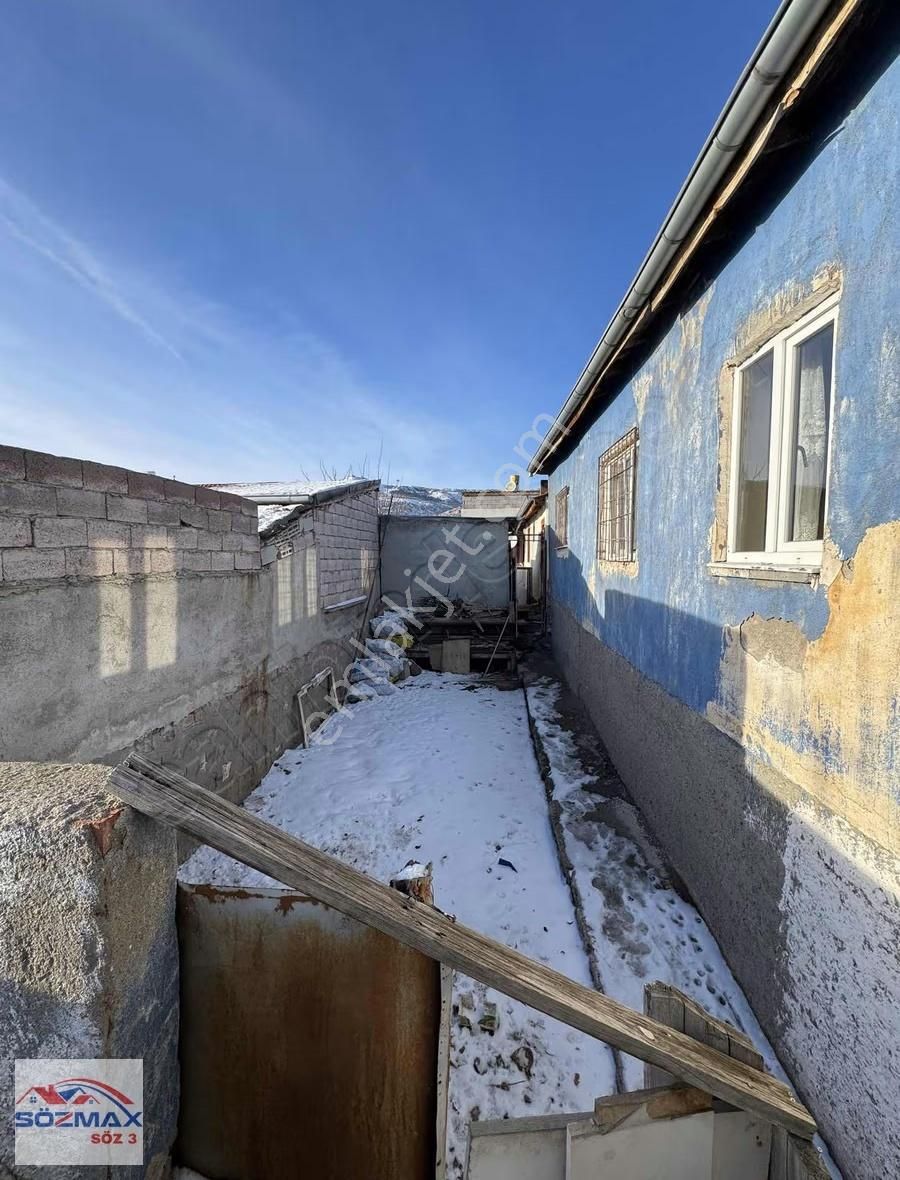 Erkilet 100. Yıl Mahallesinde Fırsat Müstakil - Görsel 9