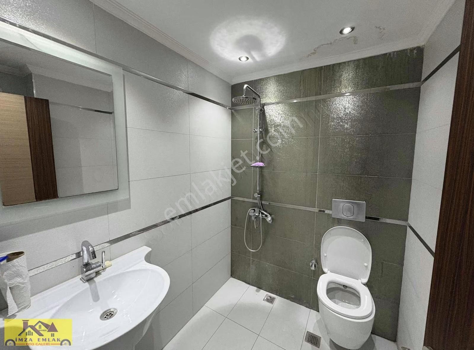 Alanya Merkezde Asansörlü, Kapalı Otoparklı Kiralık Daire - Görsel 33