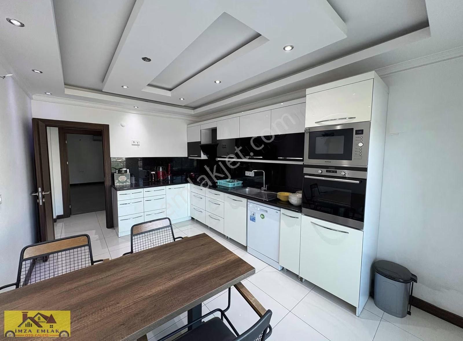 Alanya Merkezde Asansörlü, Kapalı Otoparklı Kiralık Daire - Görsel 25