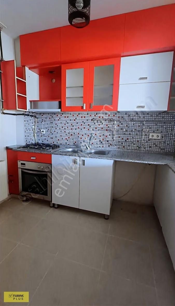 Üçyol Metro Bahçelievler Asansörlü Otoparklı Kiralık Daire - Görsel 9